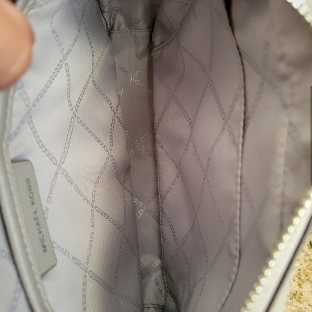 Michael Kors Purse - Picture 6 of 9